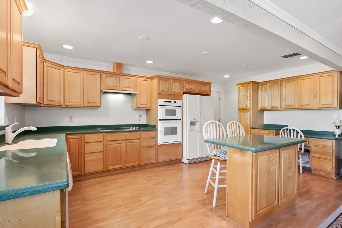 Photo of 606 Dunbarton Circle NE