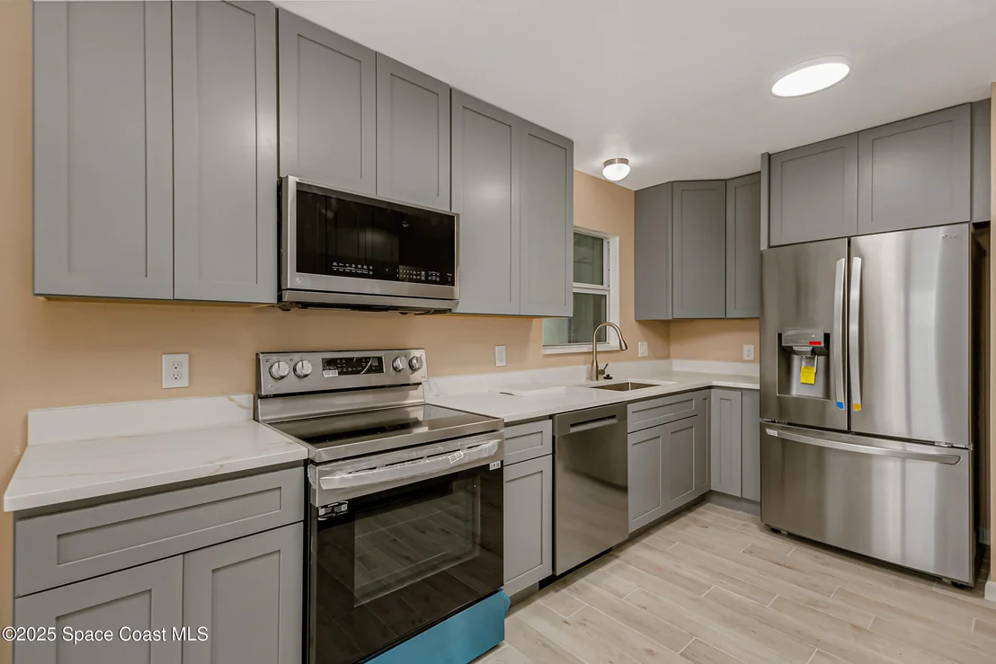 Photo of 2356 Lakeview Drive