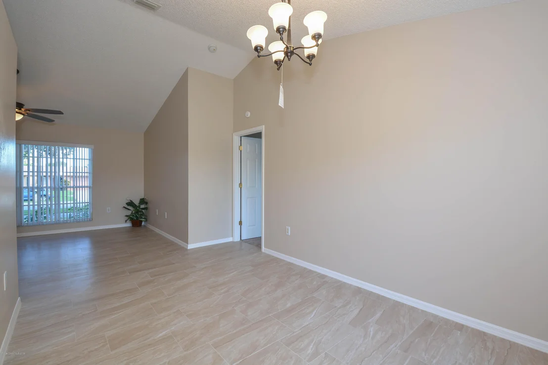 Photo of 1898 Fallon Boulevard NE