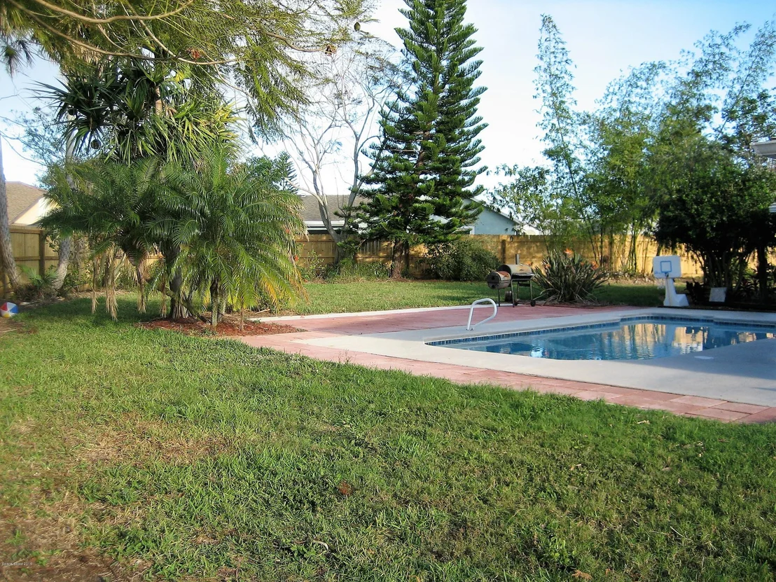 Photo of 1185 Sunnybrook Lane
