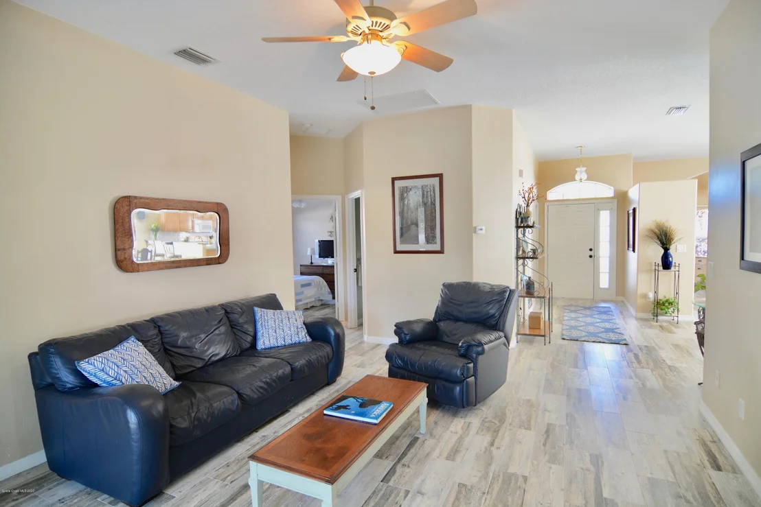 Photo of 2561 Stratford Pointe Drive