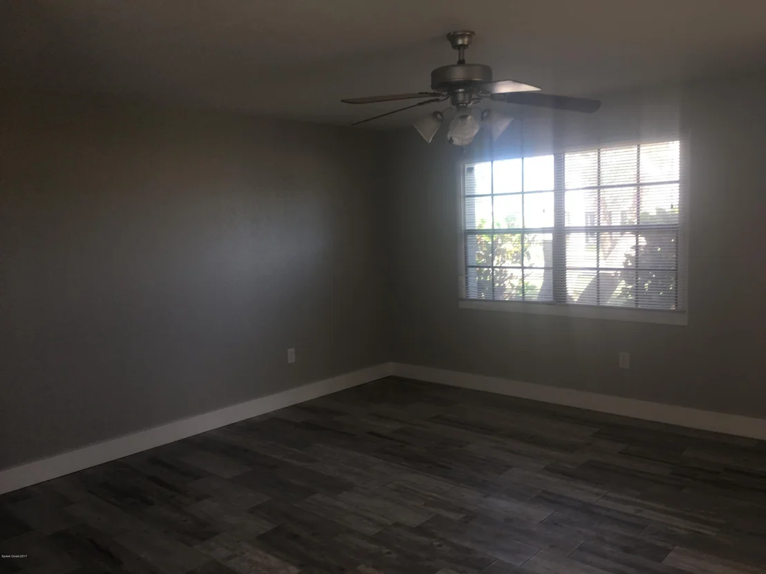 Photo of 4280 Sherwood Boulevard