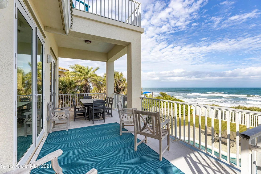 Photo of 735 Beach Street