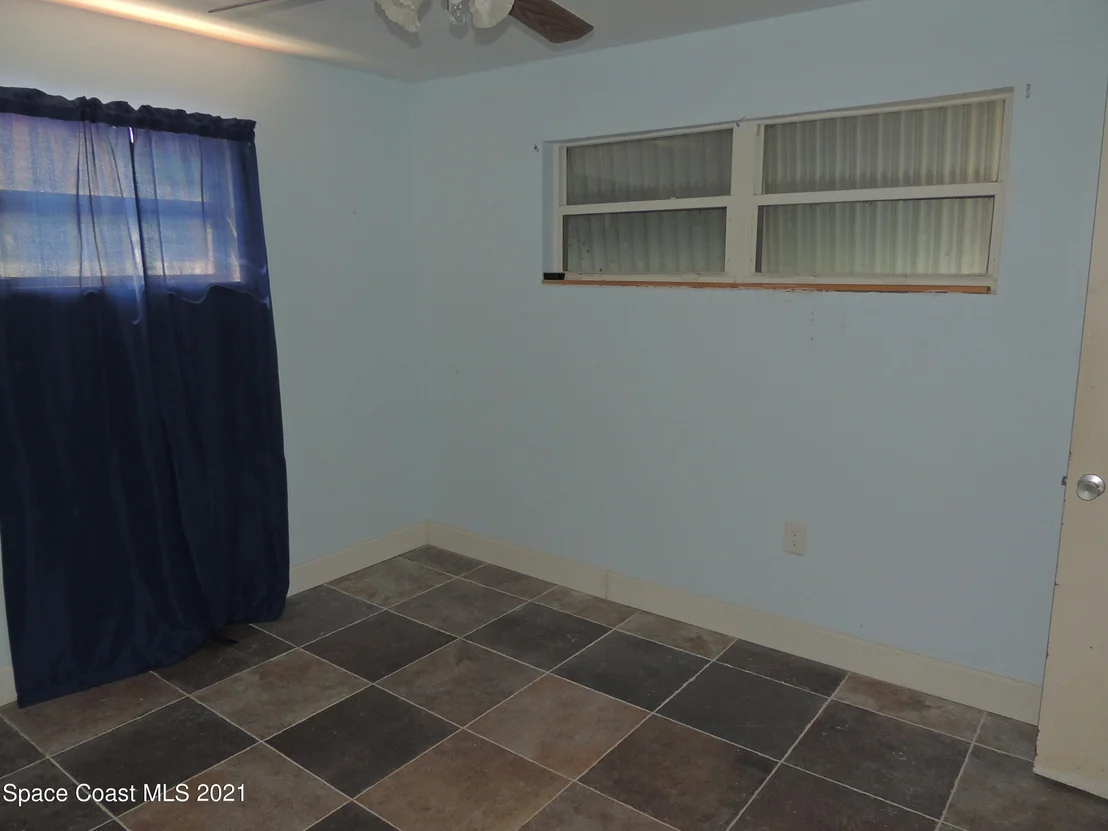 Photo of 2250 Shell Avenue