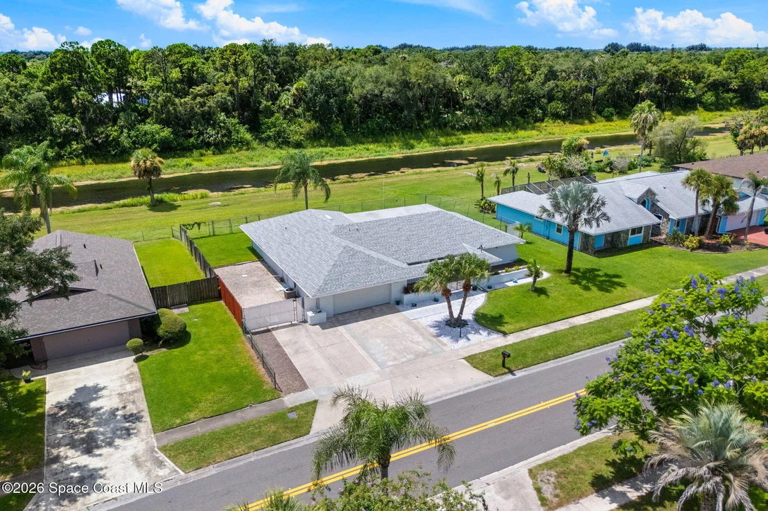 Photo of 1512 Meadowbrook Road NE