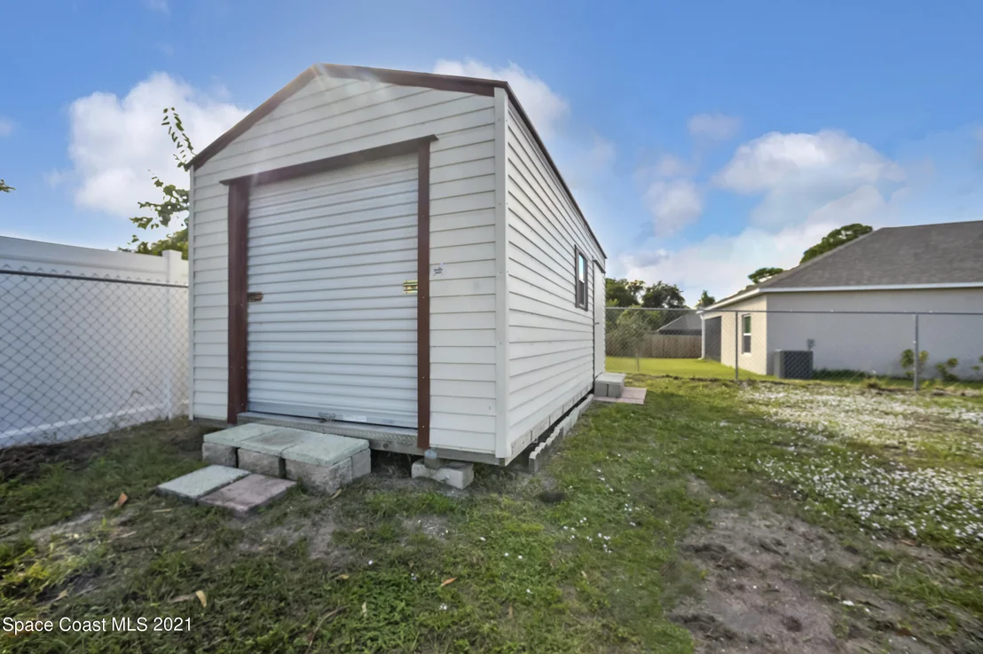 Photo of 5645 Brandon Street