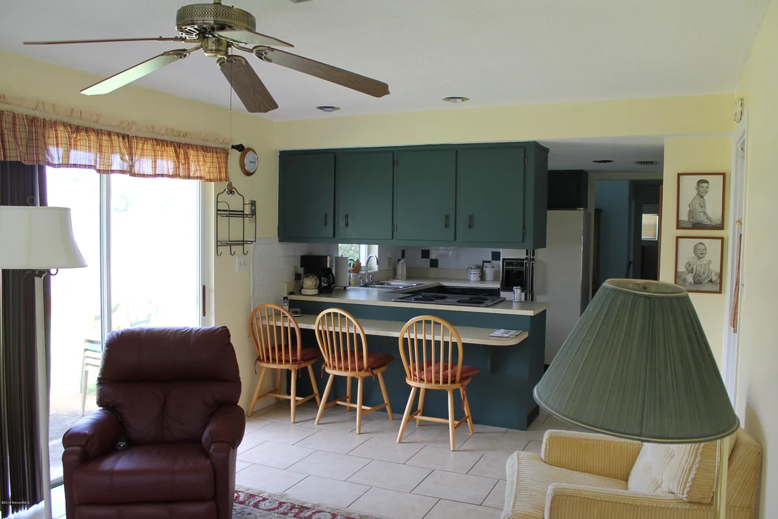 Photo of 896 Jefferson Road