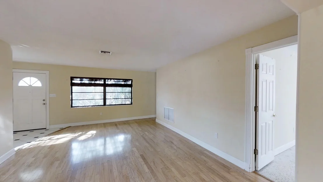 Photo of 474 Temple Street