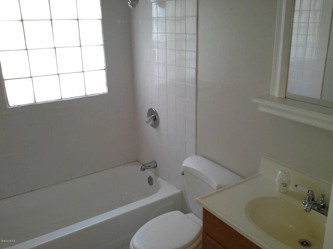 Photo of 1340 Hollywood Drive