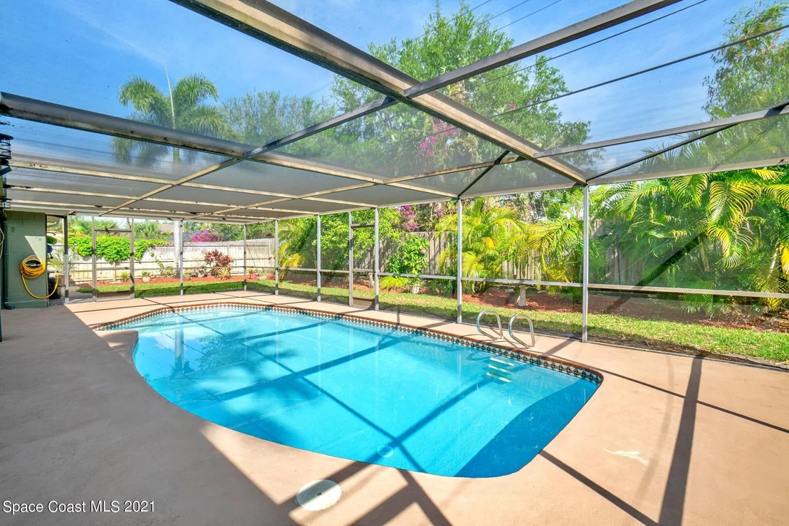 Photo of 1096 Madrid Road