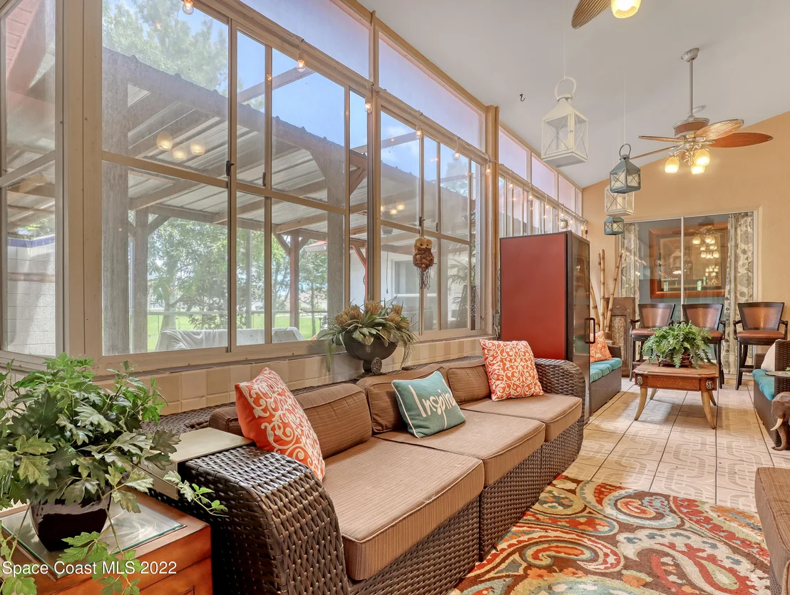 Photo of 4304 Long Lake Road