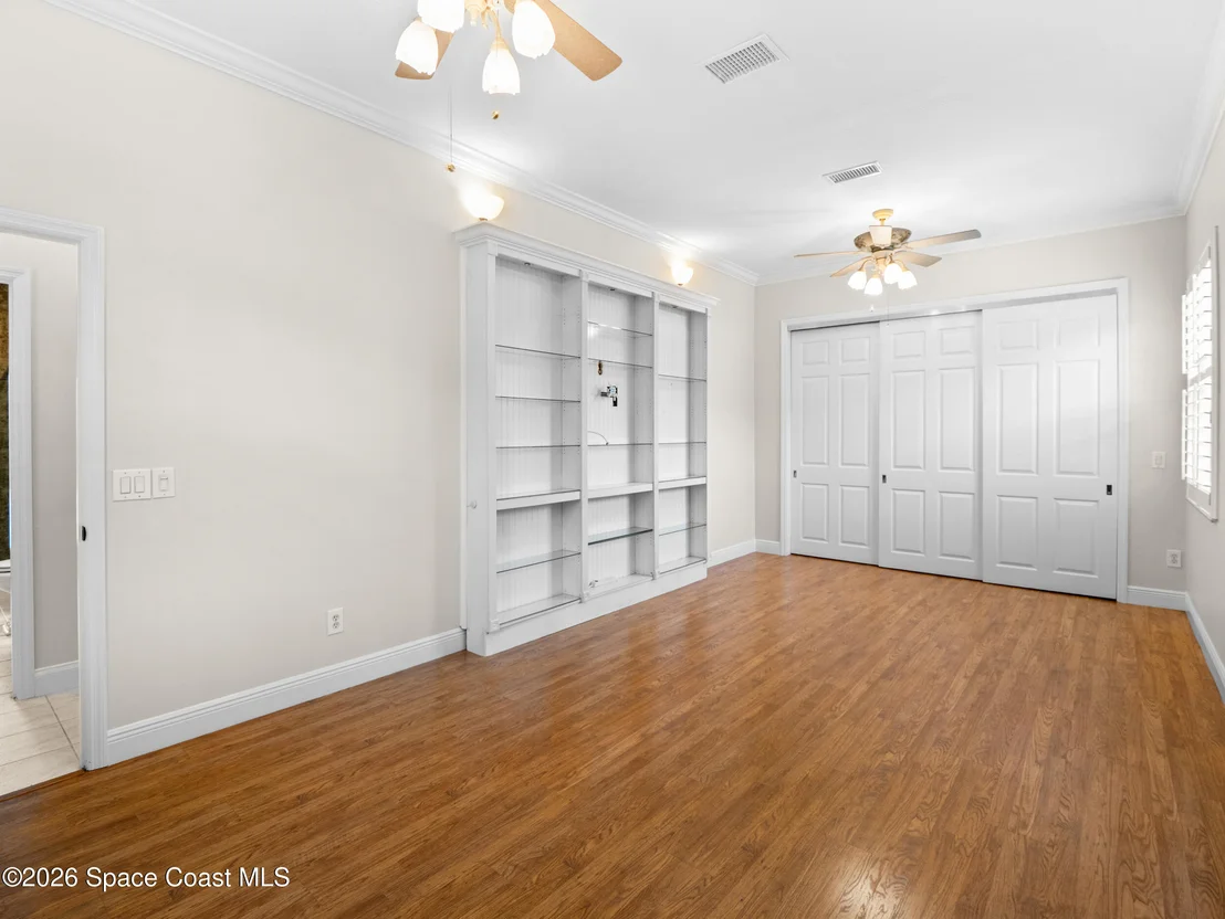 Photo of 992 Balmoral Way