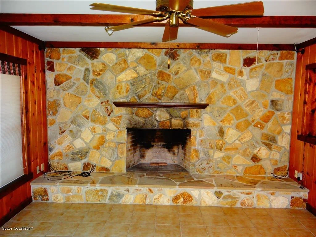 Photo of 1021 Sunswept Road NE
