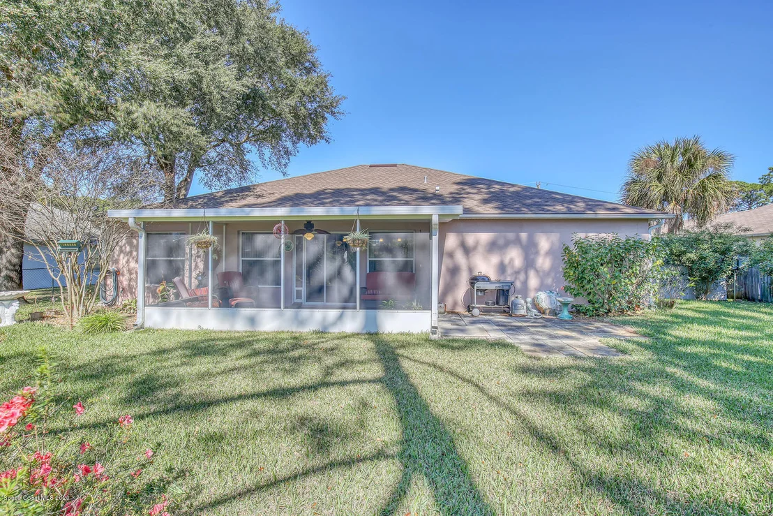Photo of 5185 Carter Street
