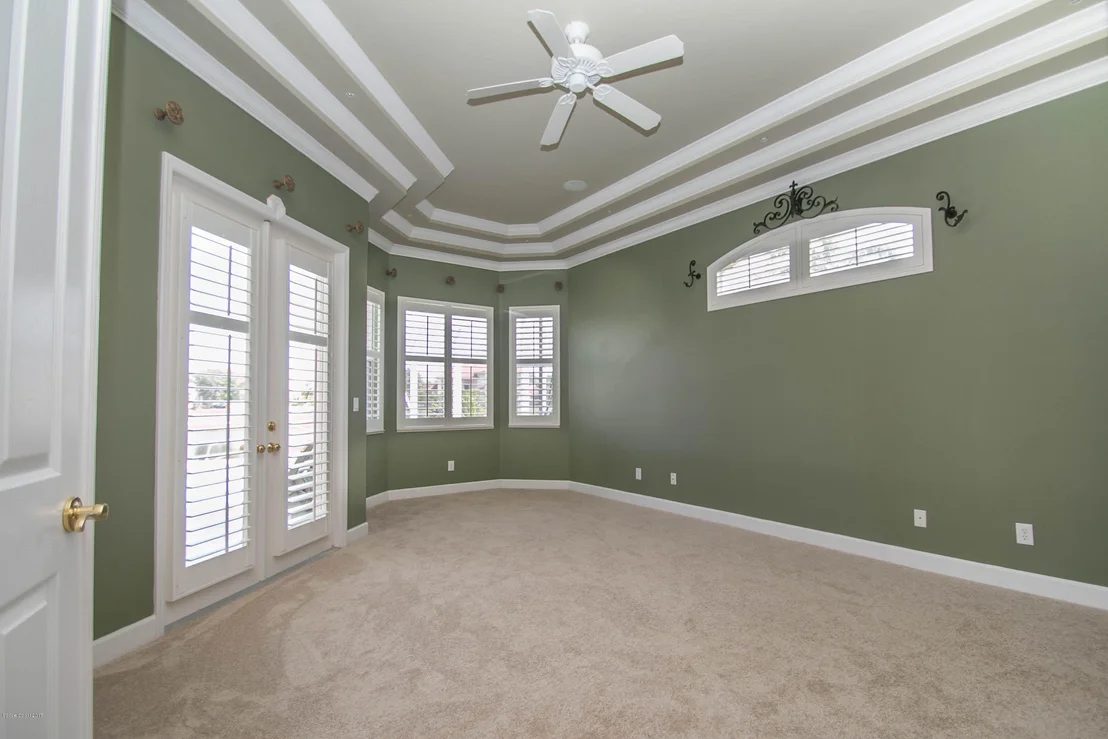 Photo of 282 Flanders Drive