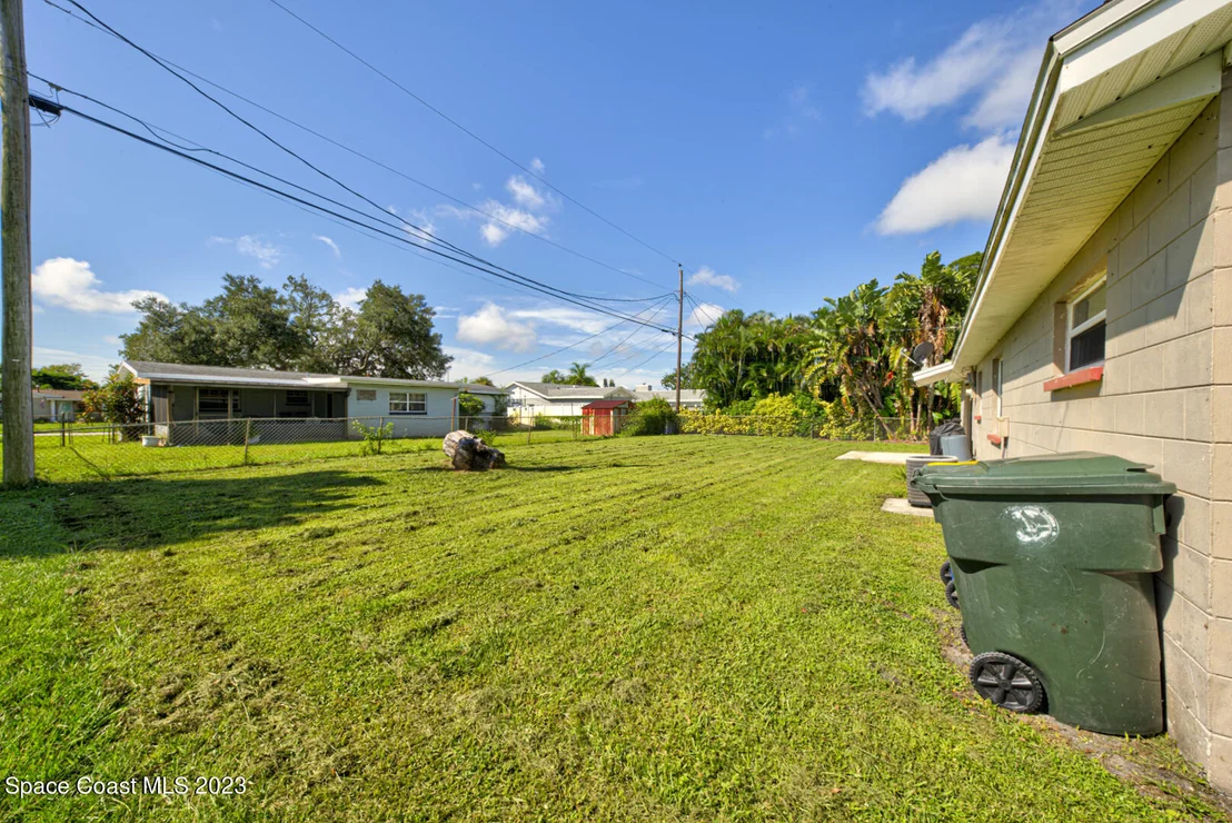 Photo of 1380 Estridge Drive
