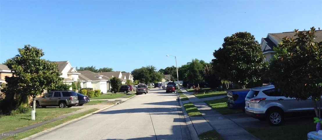 Photo of 989 Riviera Point Drive