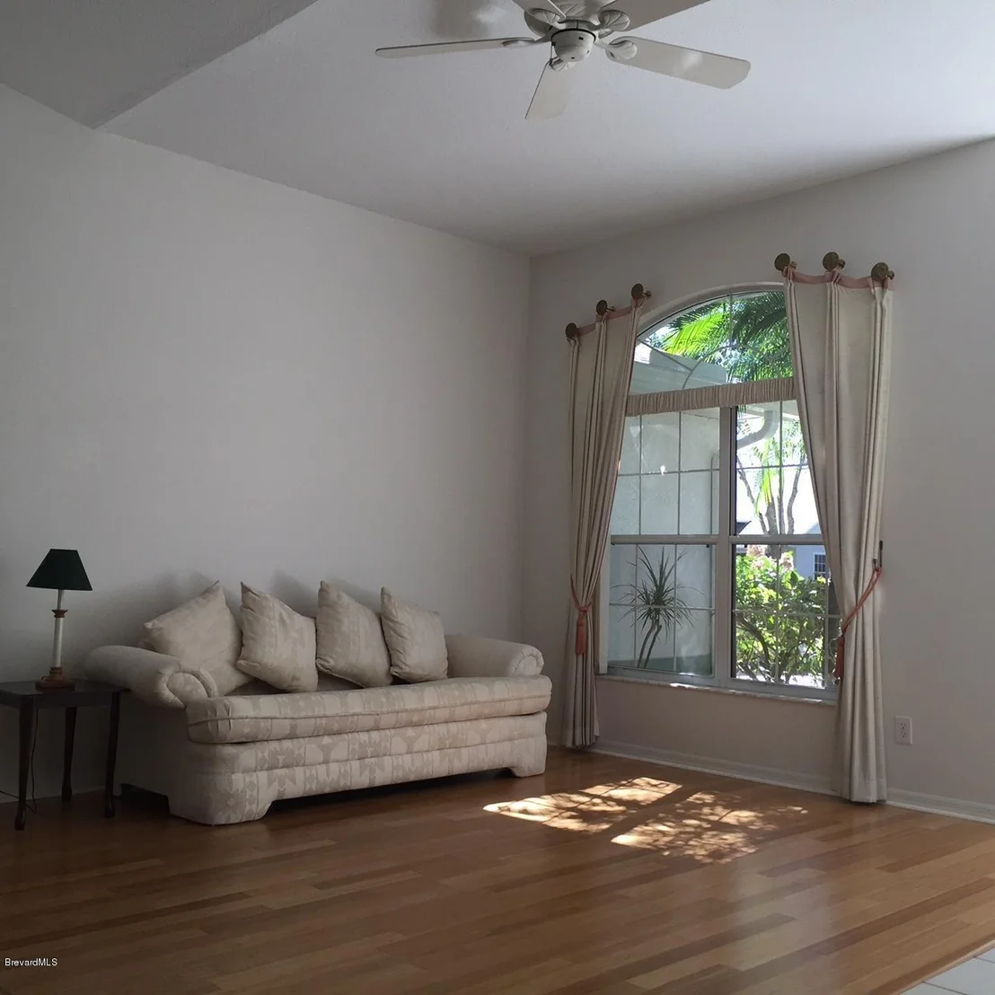 Photo of 1251 NE Meadowbrook Road