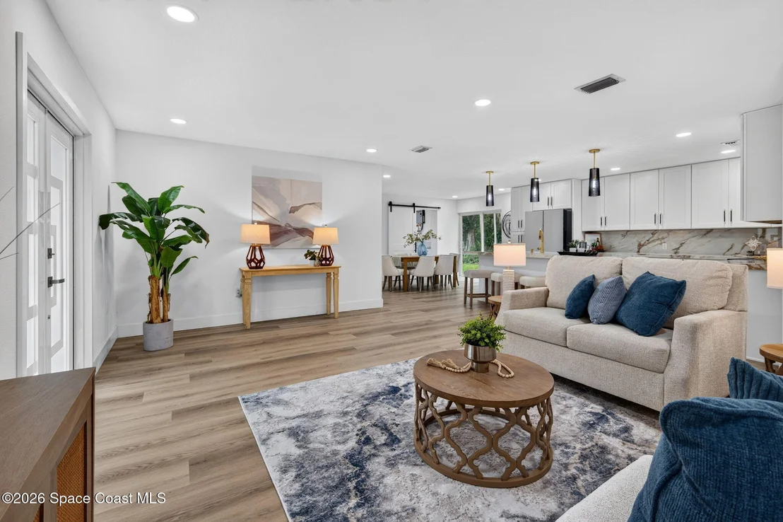 Photo of 3480 Milwaukee Avenue