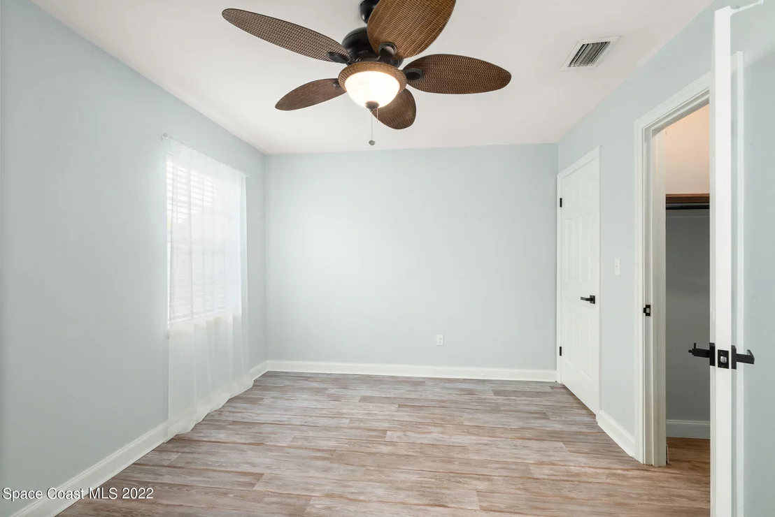 Photo of 323 Tulip Lane