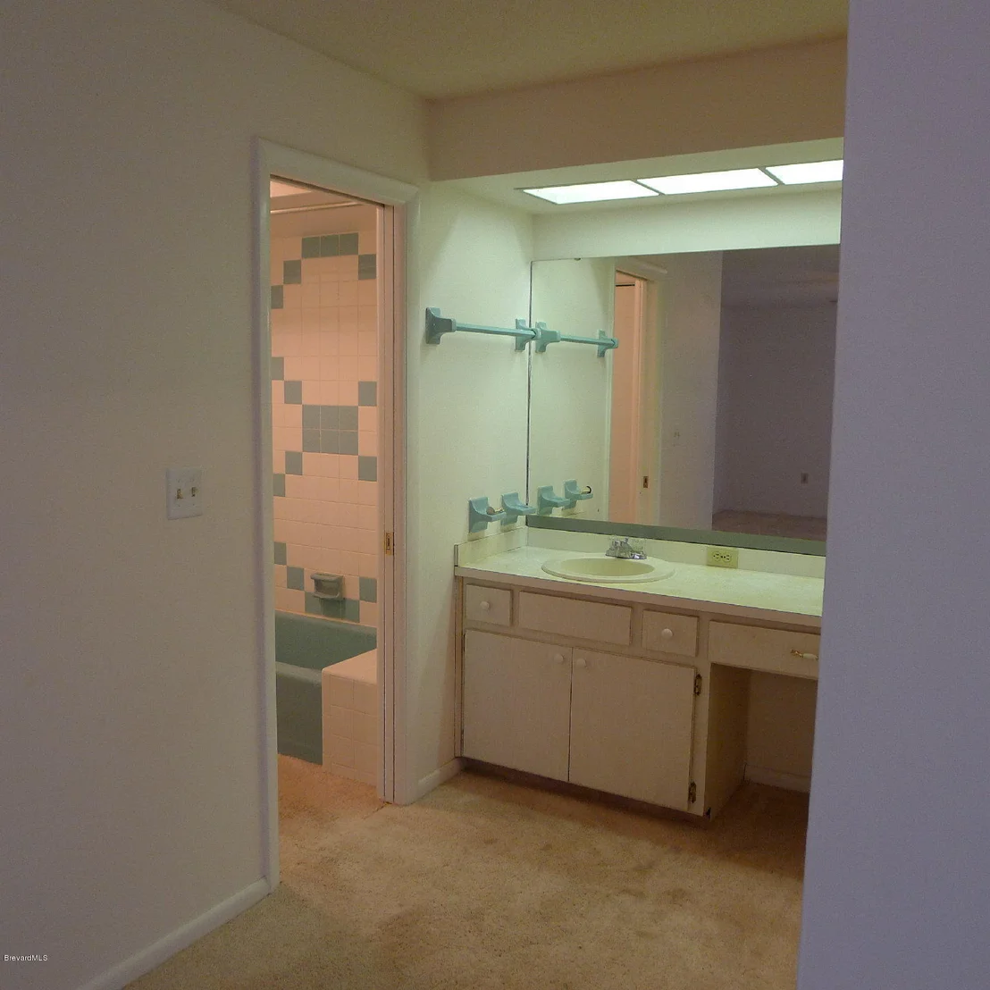 Photo of 4253 Pinewood Road