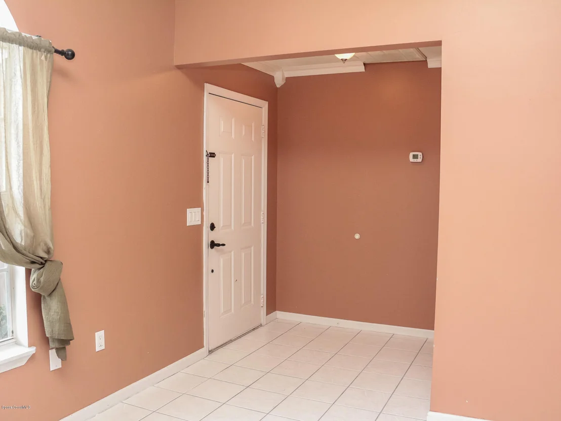 Photo of 1337 Heritage Acres Boulevard