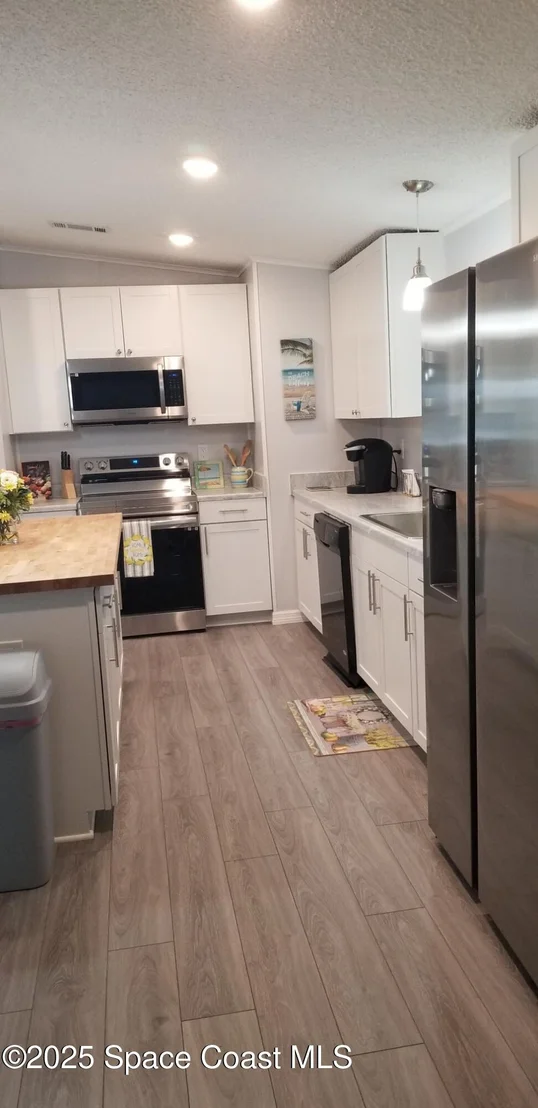 Photo of 843 Sapodilla Drive