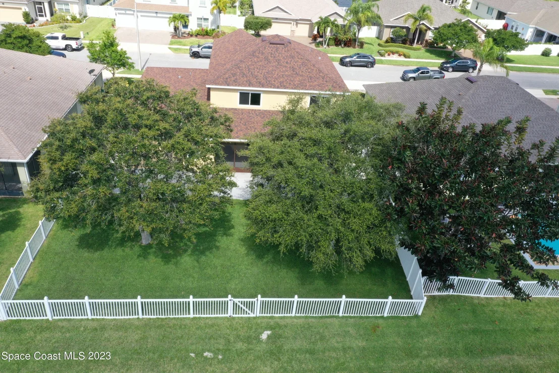 Photo of 3233 Hawthorne Avenue