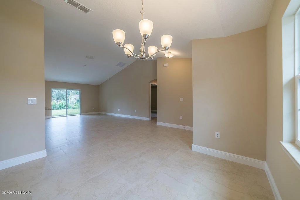 Photo of 1048 Landsdowne Drive