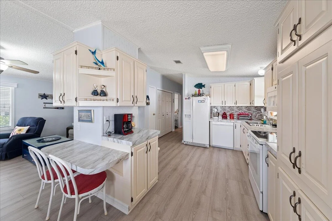 Photo of 7568 Chasta Road