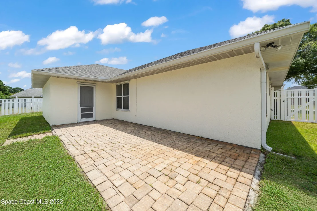 Photo of 1057 Red Bud Circle
