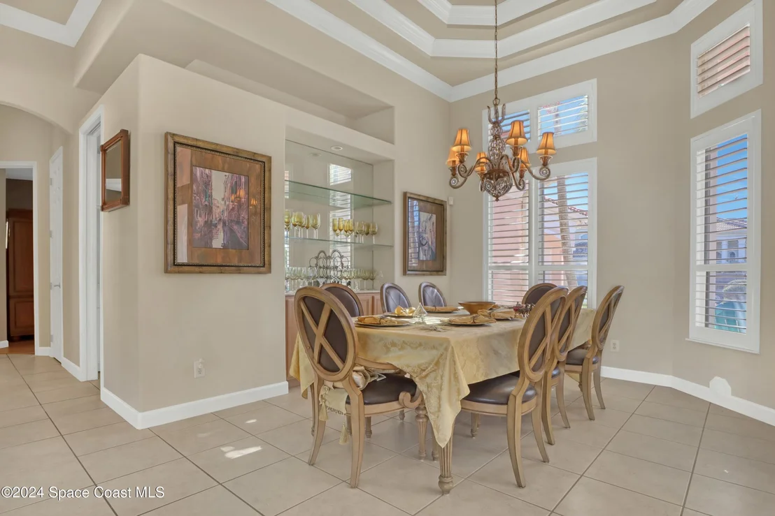 Photo of 402 Flanders Drive
