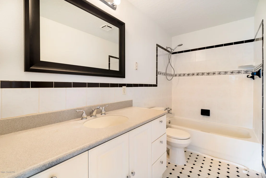 Photo of 1114 Basalona Drive