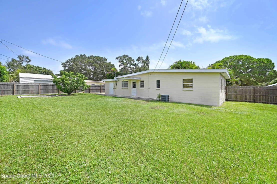 Photo of 1848 Mosswood Drive