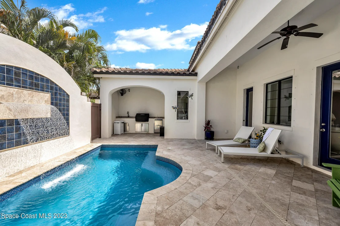 Photo of 184 Whaler Drive