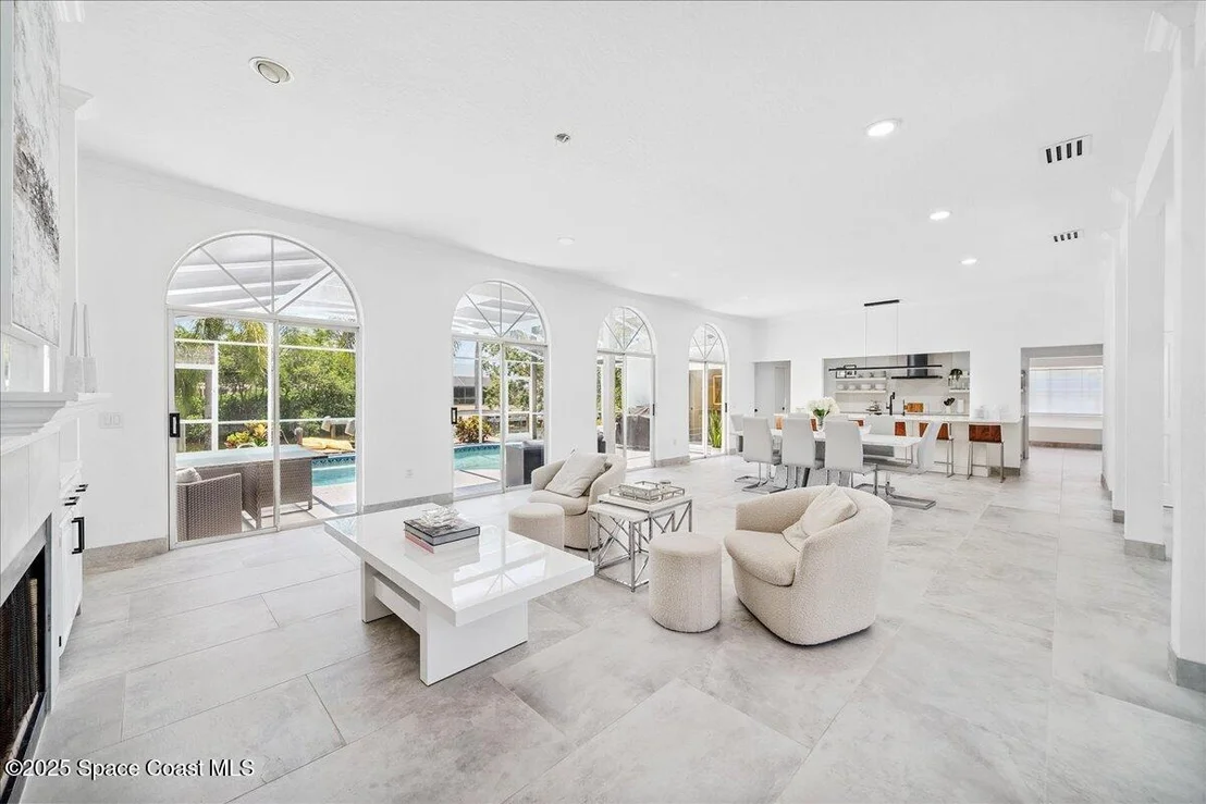 Photo of 489 Lanternback Island Drive