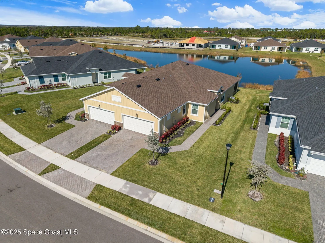 Photo of 2297 Cerulean Drive NW