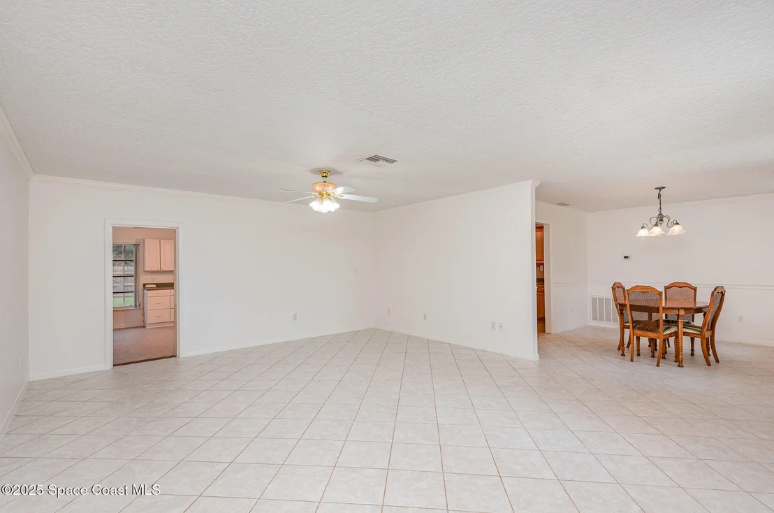 Photo of 957 Waialae Circle NE