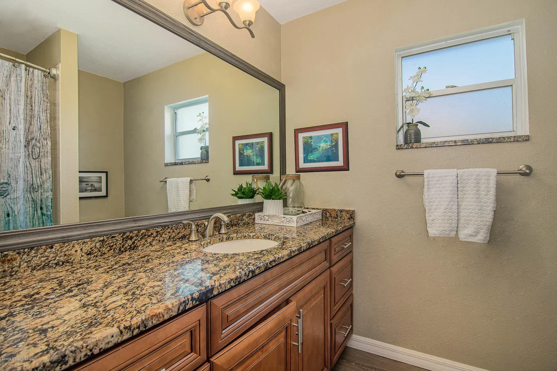 Photo of 485 Red Sail Way
