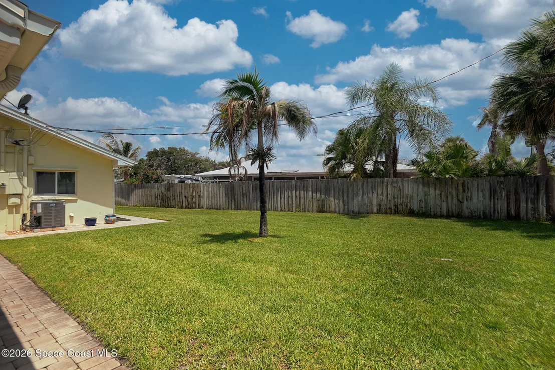 Photo of 325 Hibiscus Trail