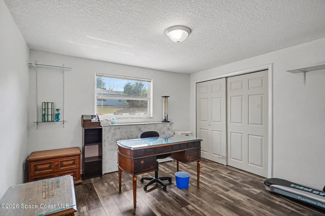 Photo of 427 Lynn Avenue