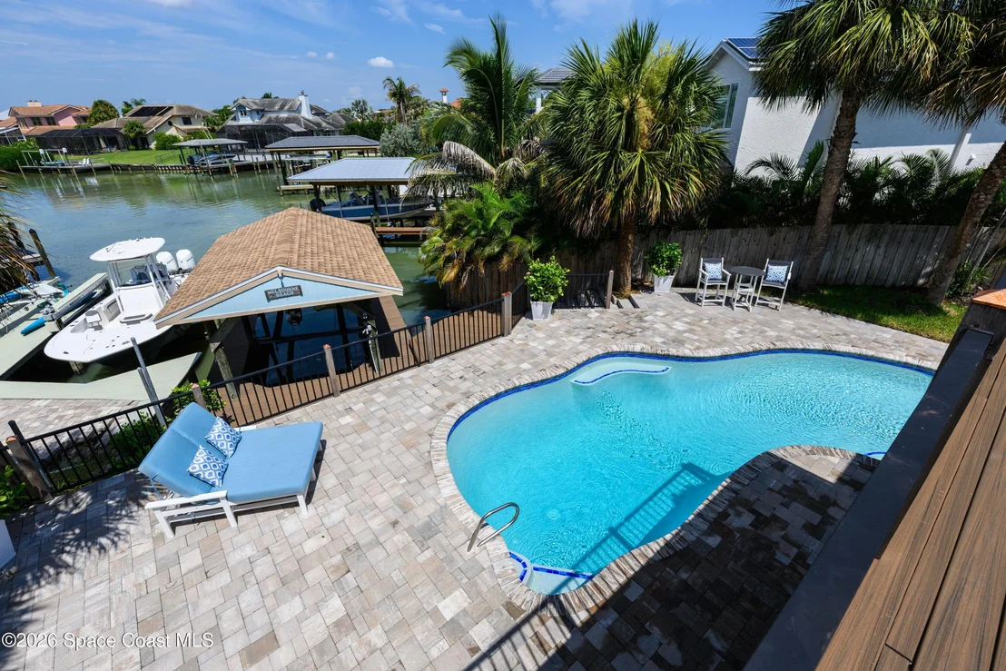 Photo of 398 Riverview Lane