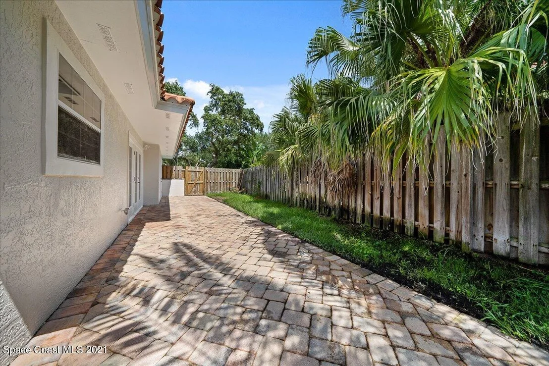 Photo of 505 Sanderling Drive