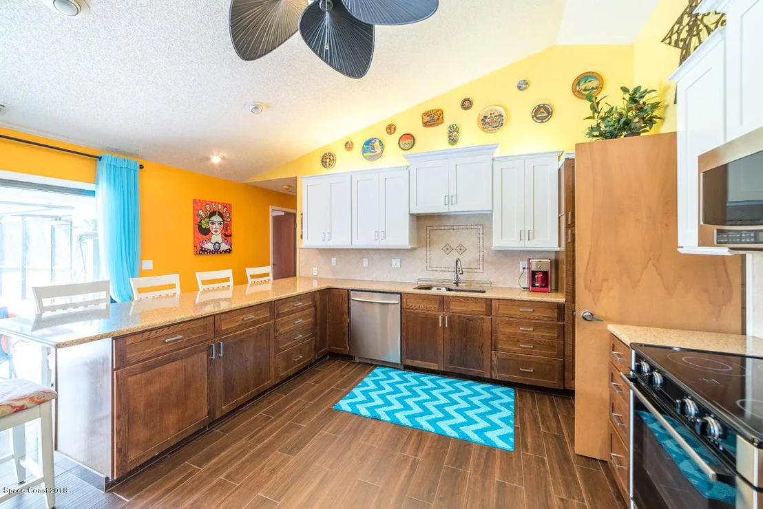 Photo of 1508 Meadowbrook Road NE