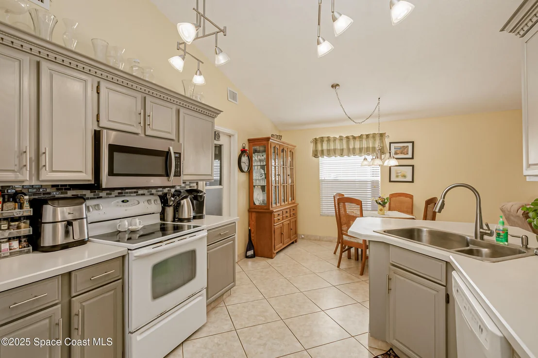 Photo of 912 S South Fork Circle