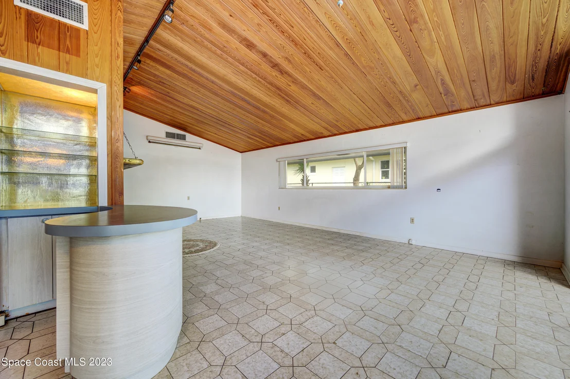 Photo of 3577 N Sylvan Lane