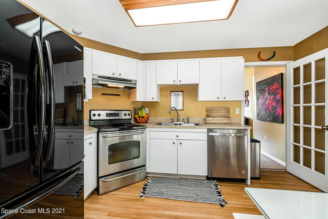 Photo of 890 Spirea Drive