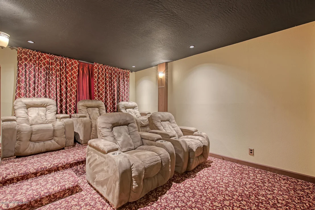 Photo of 681 Hibiscus Drive