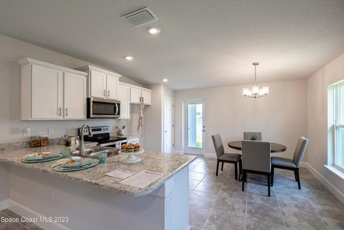 Photo of 1083 Grantham Lane