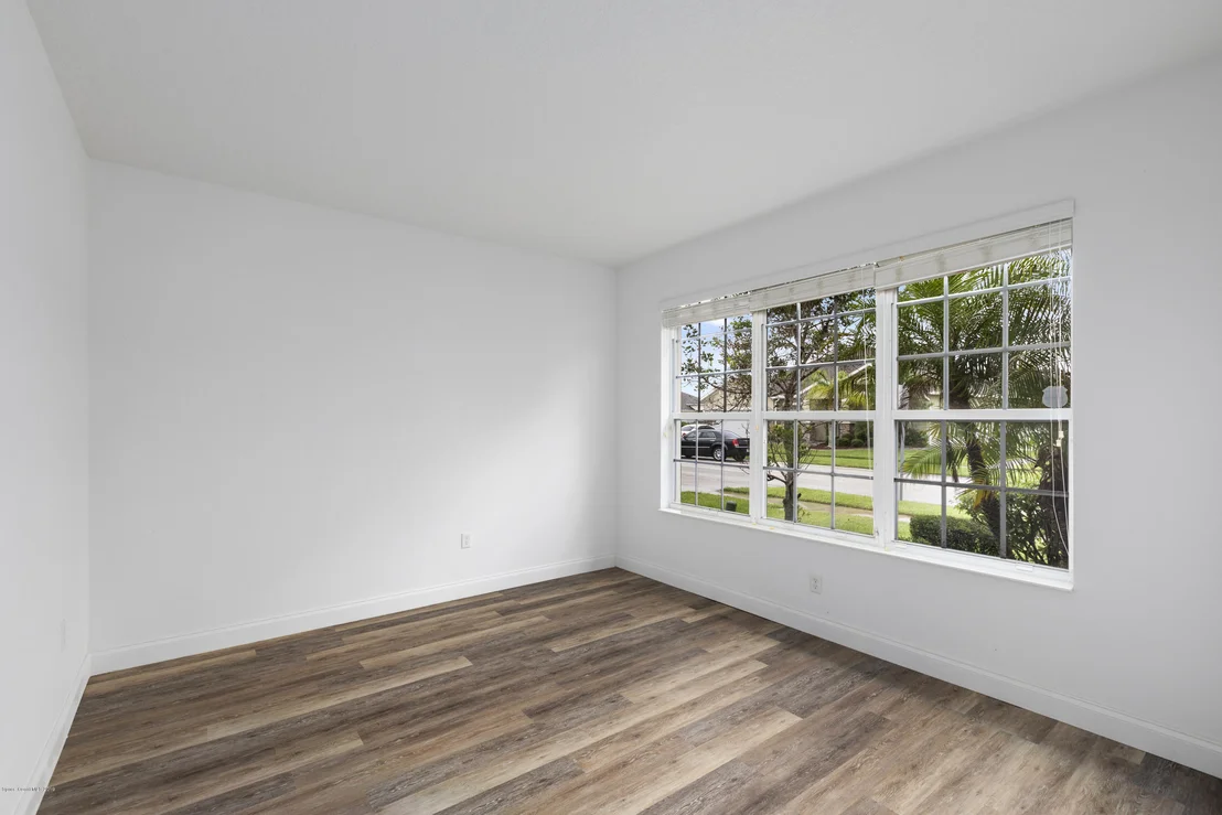 Photo of 1600 Bridgeport Circle